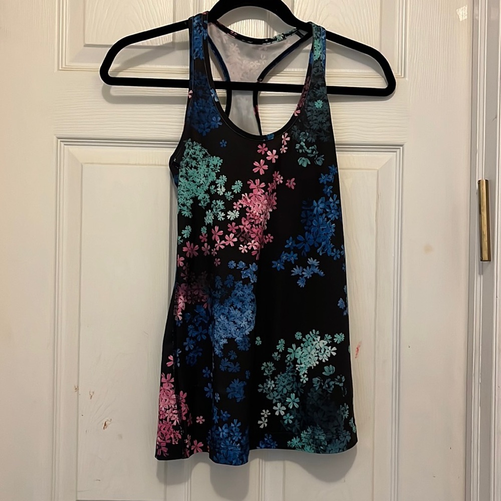 Lululemon racerback exercise T-shirt size small